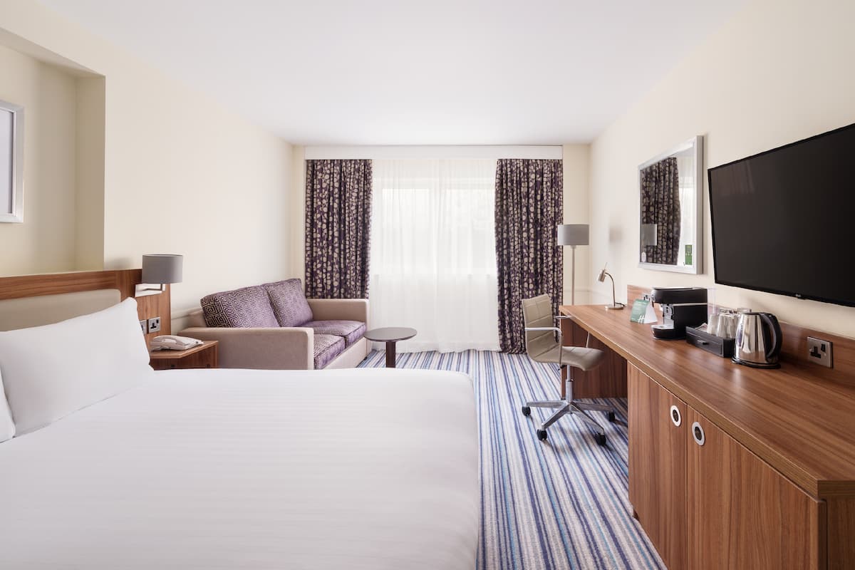 wedding accommodation East Kilbride.